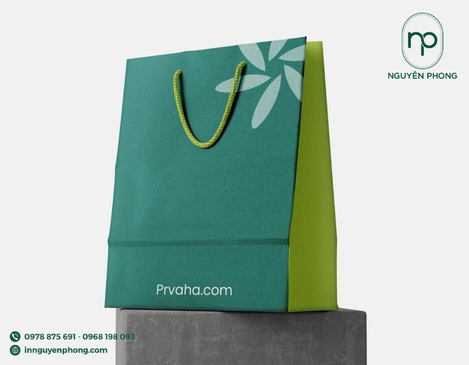 Logo y tế in trên túi giấy